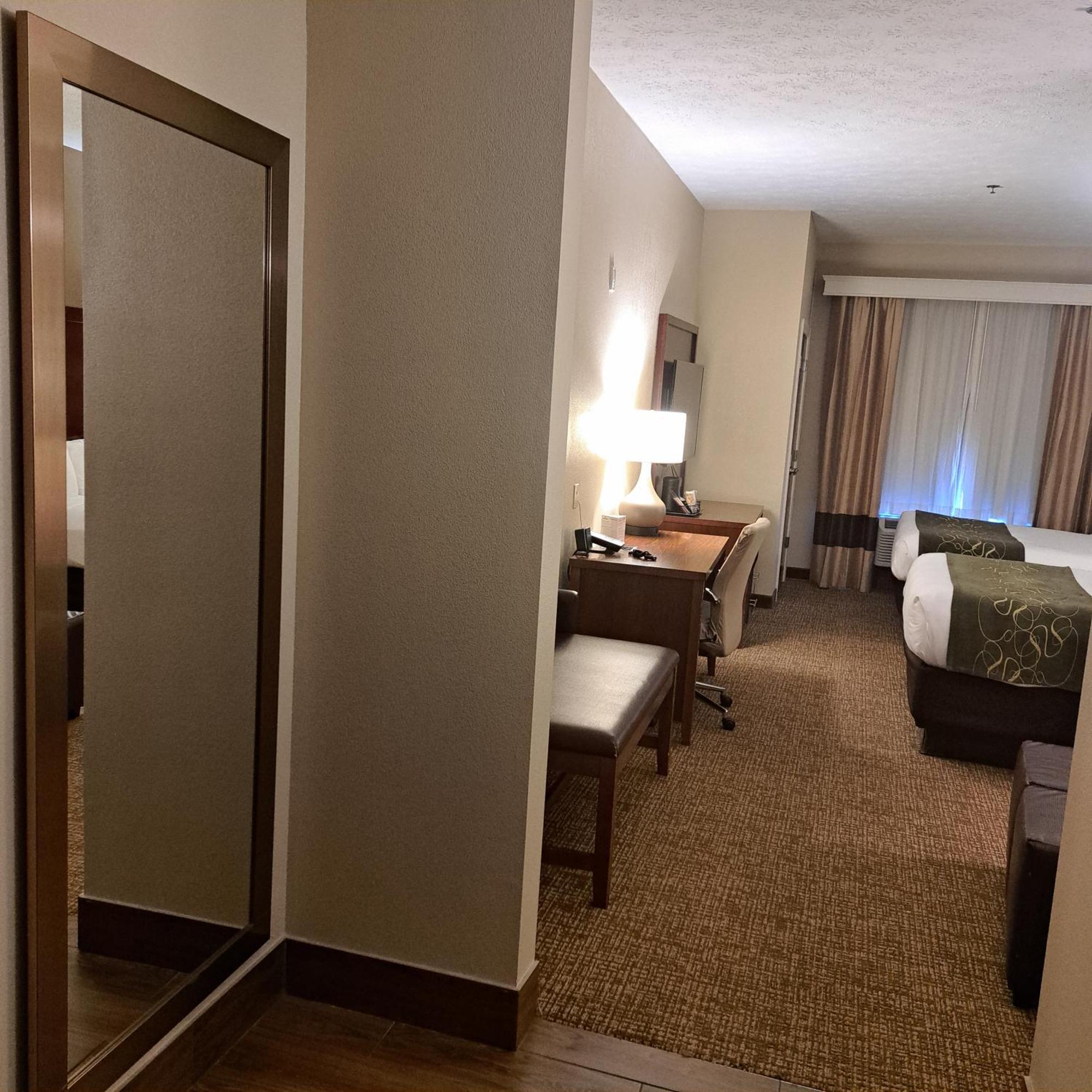 Comfort Hotel 3*
