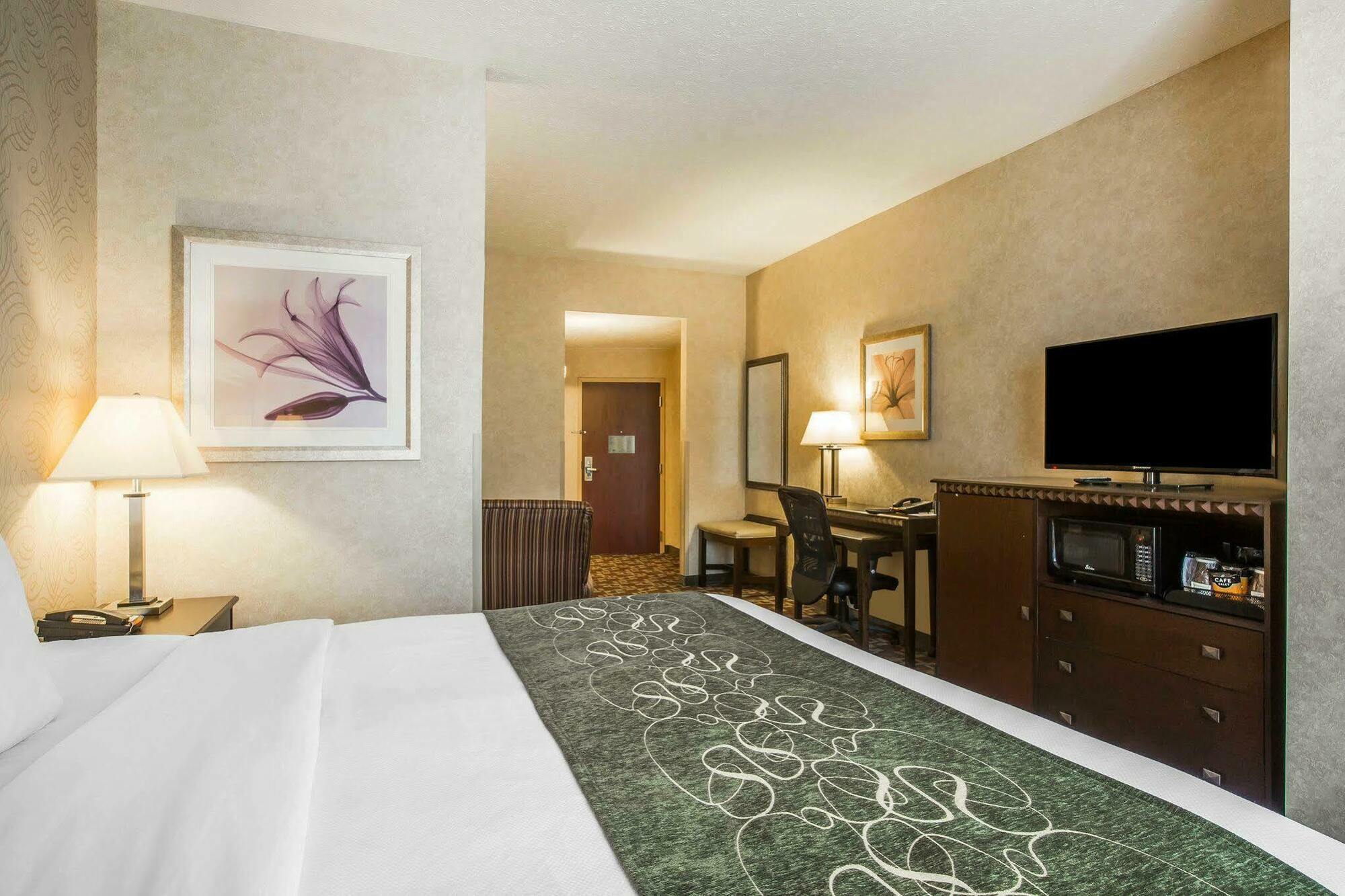 Comfort Hotel 3*